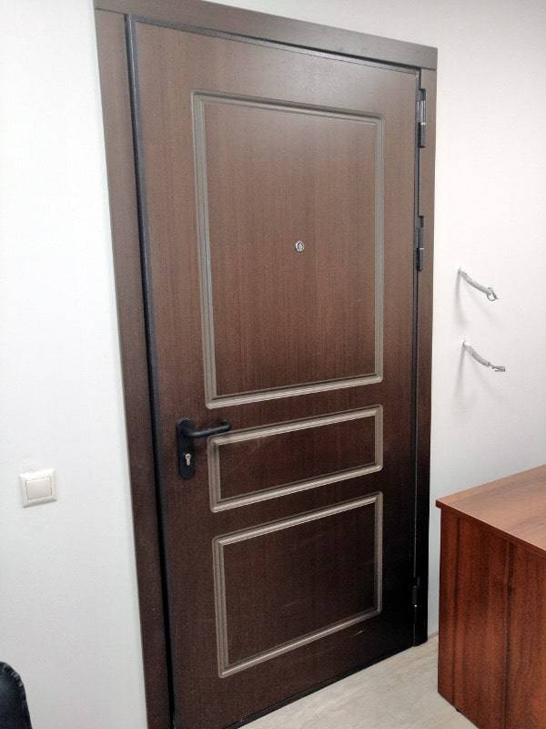 Пожаростойкая МДФ дверь с глазком Пожаростойкая МДФ дверь с глазком