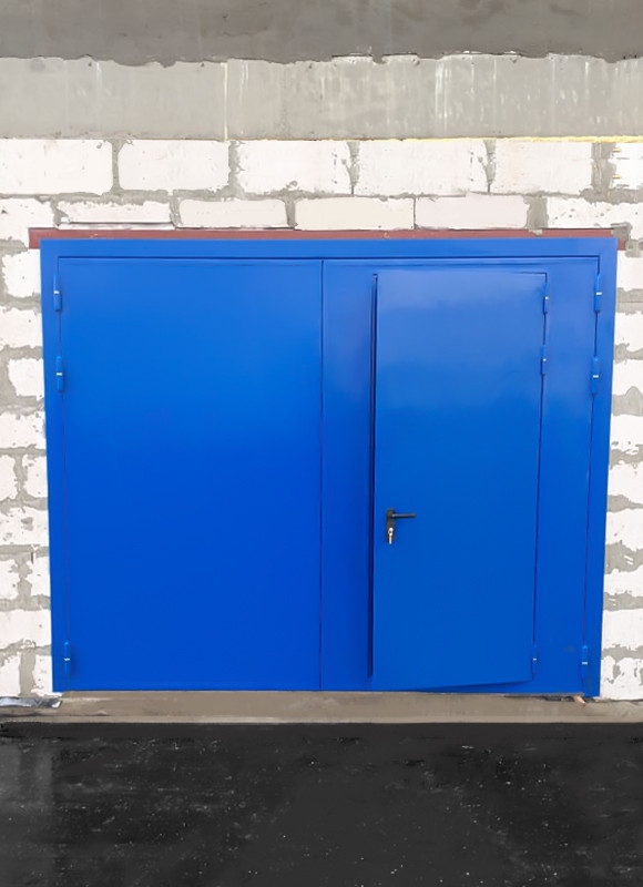 Установка гаражных ворот – смотрите фото с объектов