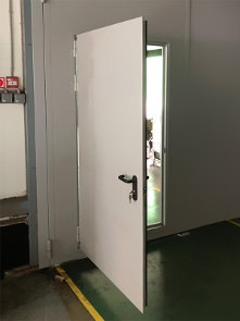 Дверь в воротах Дверь в воротах