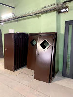 Изготовленная партия дверей Изготовленная партия дверей