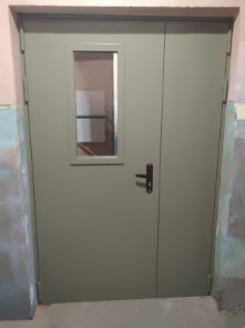 Подъездная дверь, фото снаружи Подъездная дверь, фото снаружи