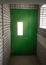 Полуторная дверь с окном Полуторная дверь с окном