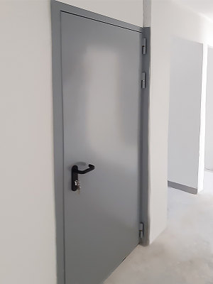 Пожаростойкая одностворчатая дверь Пожаростойкая одностворчатая дверь